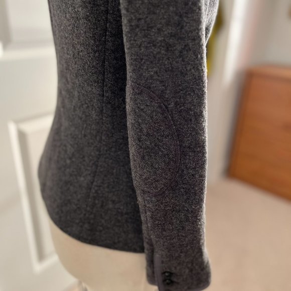 Banana Republic Grey Wool Knit Blazer Size 4 Italian Fabric - Picture 3 of 13